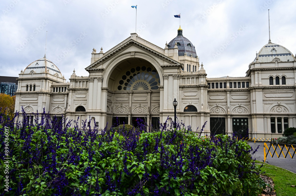 Fototapeta premium View of the Royal Exhibition Building in Melbourne, Australia.
