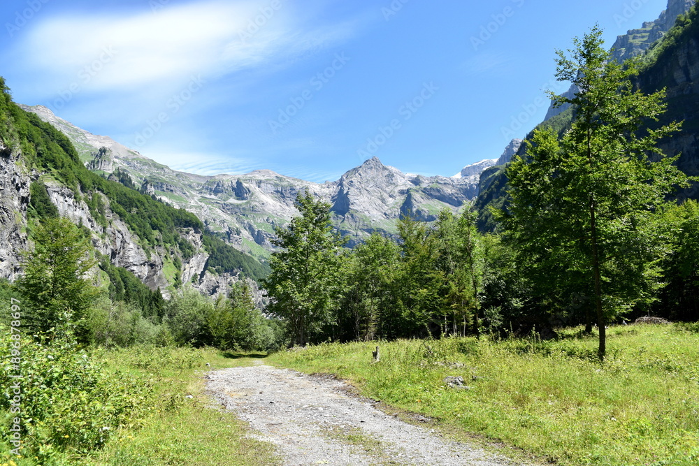 Obraz premium Route du lac bénit