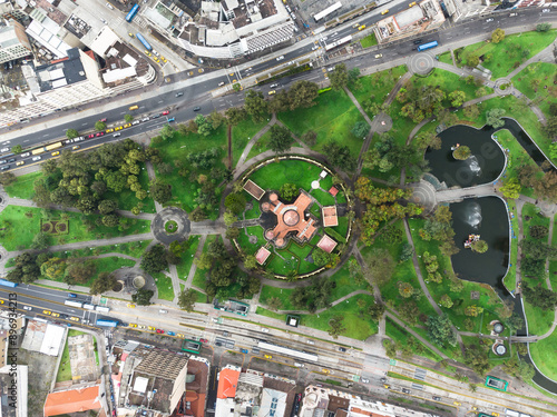 Obraz na płótnie Quito, Ecuador: Aerial top down view of the La Alameda park and its astronomical observatory in the Mariscal business district in Quito, Ecuador capital city in South America w salonie