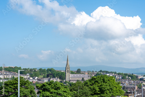 Ausblick über Londonderry Derry Stadt Nordirland County Derry photo