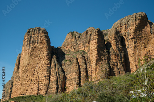 Cliff Mallos de Riglos in Espagna  photo