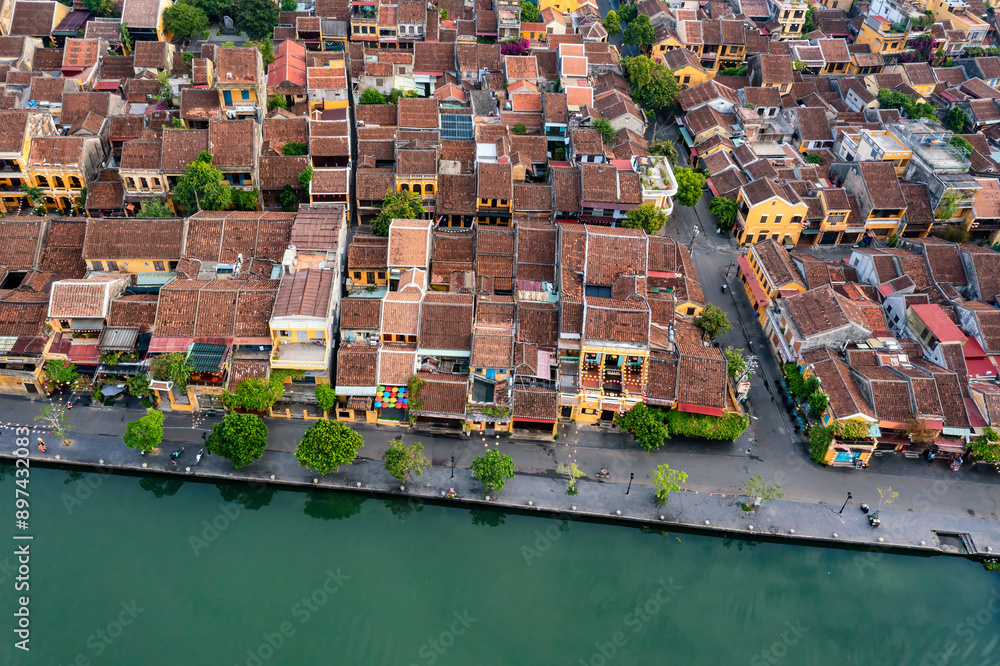 Obraz premium Aerial drone view of Hoi An city, Vietnam. Ancient town, UNESCO world heritage, at Quang Nam province.