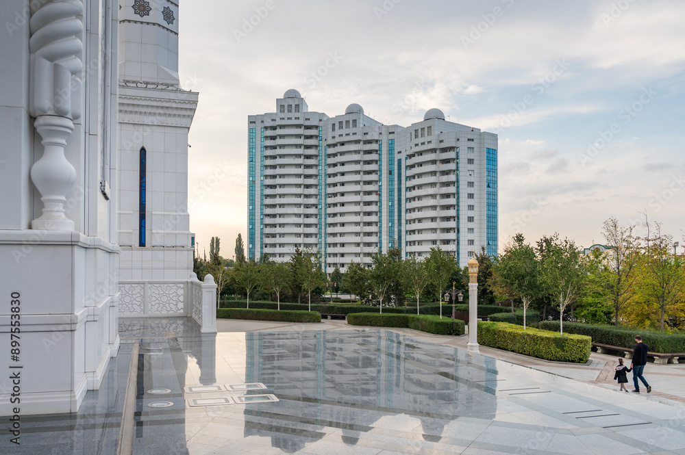 Obraz premium Amazing view of Mosque in Shali City, Chechen Republic, Russia. The largest mosque in Europe. Decorative painting on the walls