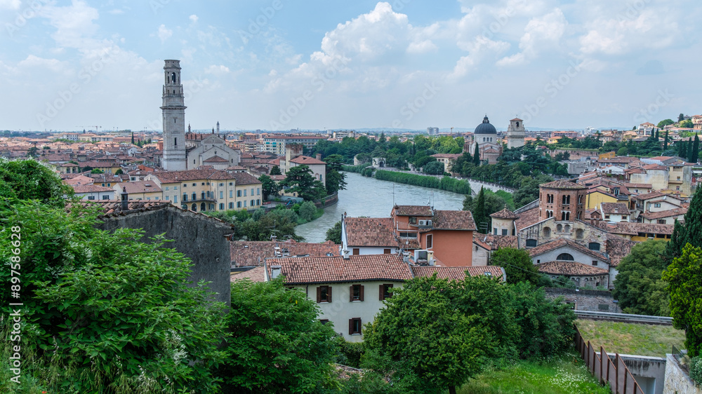 Fototapeta premium Sun-Kissed Verona: A Hot Day Exploring Italy’s Historic City