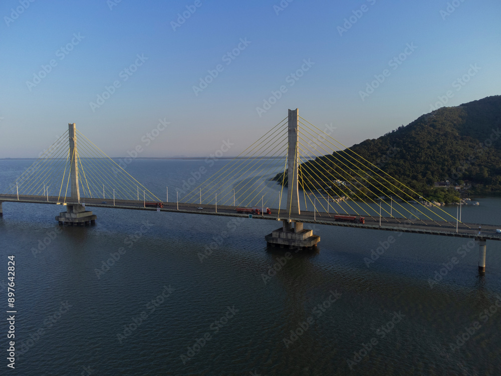 Obraz premium Anita Garibaldi Bridge in Laguna Santa Catarina Brazil. Bridge over the Imarui lagoon, highway 101.