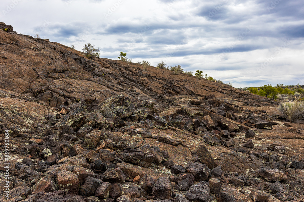 Obraz premium Inside the lava bowl and looking up at the mound of lava. 