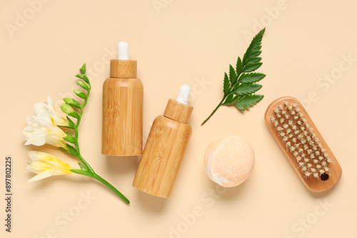 Natural skincare products w...