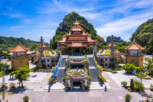 Foto Quan The Am Pagoda in Da Nang, marble mountains, Vietnam