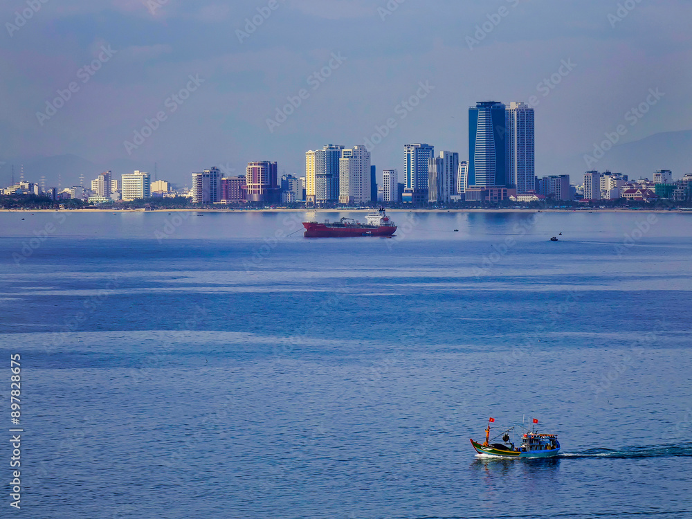 Da Nang - a beautiful tourist city by the sea - Da Nang - a beautiful tourist city by the sea -