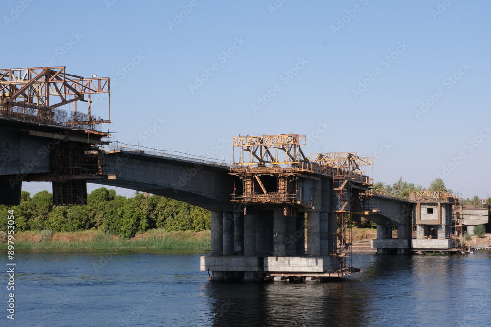 Obraz premium A bridge over the Nile river under construction