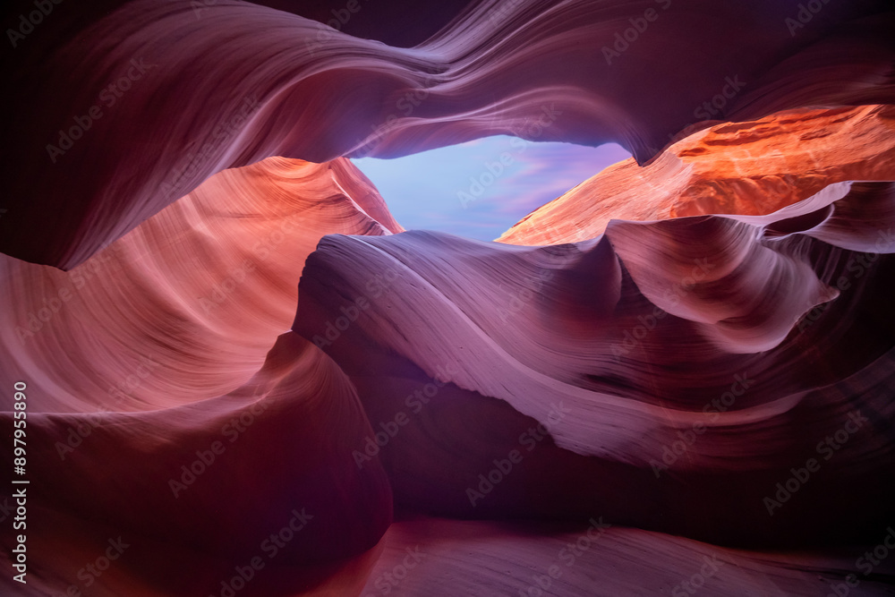 Obraz premium A view of the rock walls of the Lower Antelope Canyon outside Page, Arizona.