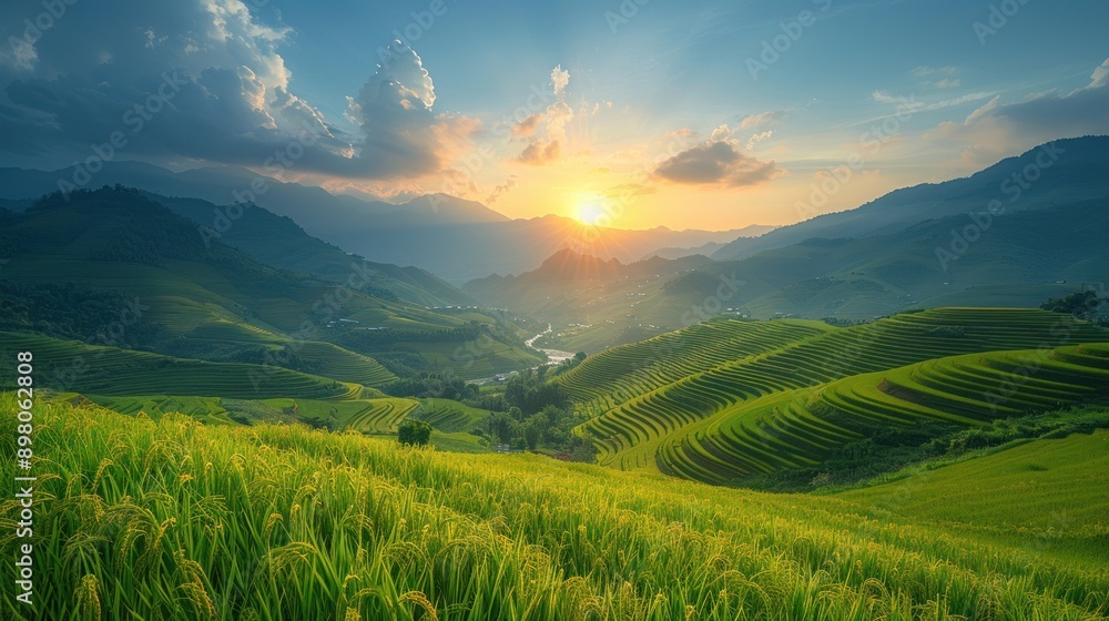 Obraz premium Sunset Over Rice Terraces