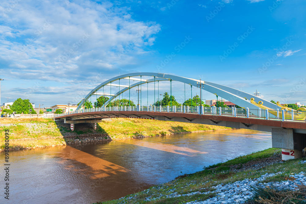 Φωτογραφία Route walking jogging or ride bicycle and exercise and Chan Palace Bridge over the Nan River blue sky background New Landmark tourist is Public places Phitsanulok