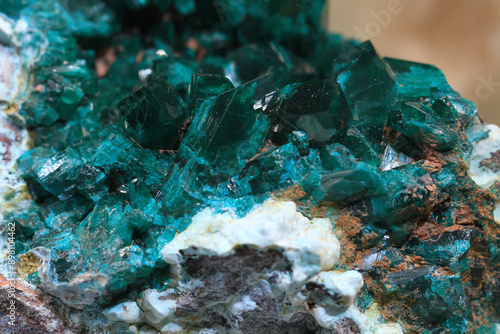 unknown green crystal mineral texture photo