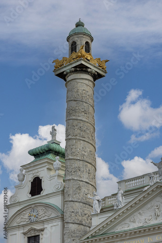 Obraz na płótnie Column with spiral narrative of baroque Karlskirche church located on Karlsplatz, Vienna, Austria w salonie