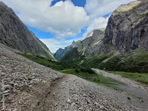 Höllental (Wetterstein) im Zugspitzmassiv photo