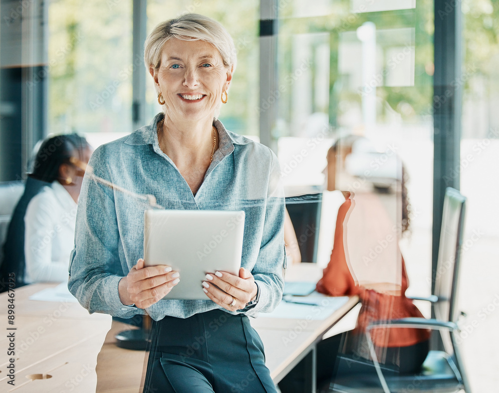 © Oostendorp/peopleimages.com - Portrait, online and mature woman with tablet, boardroom or research of business and entrepreneur with info. Ambition, expert and publicist with internet, boss or proud of project, working or meeting © Oostendorp/peopleimages.com - Portrait, online and mature woman with tablet, boardroom or research of business and entrepreneur with info. Ambition, expert and publicist with internet, boss or proud of project, working or meeting