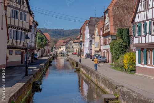 Historische Häuser an der Faubourg du Bitche, Wissembourg photo