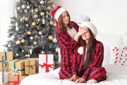 Young lesbian woman surpris...