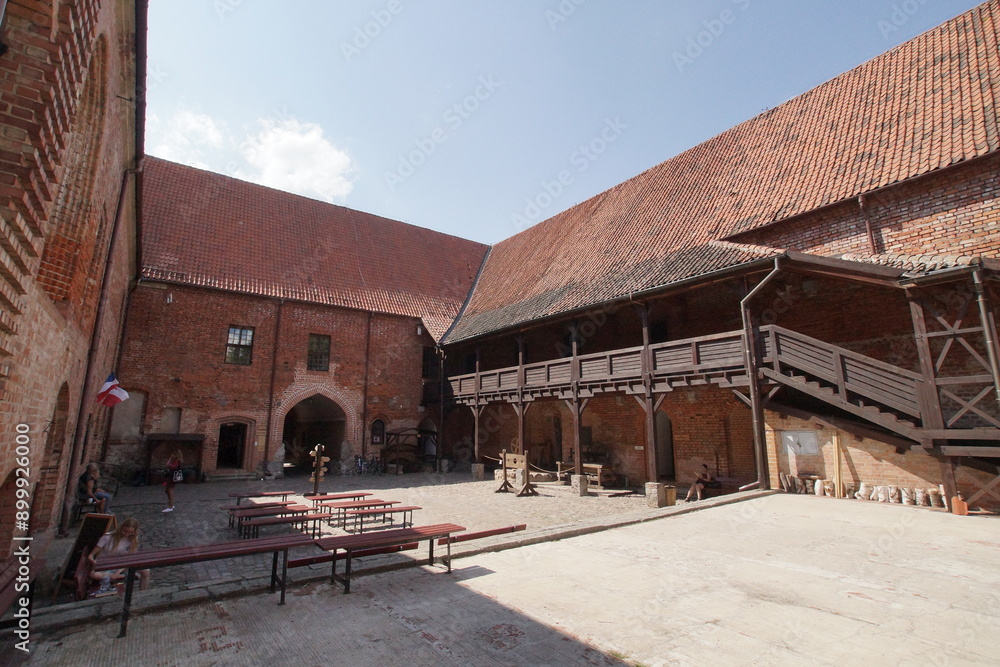 Zamek Krzyżacki w Ostródzie. Dziedziniec. Polska - Mazury - Warmia.