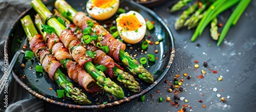 Bacon wrapped green asparag...