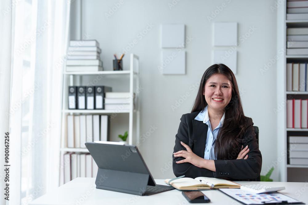 startup business idea Professional business woman leading a smiling female organization, female administrative manager with arms crossed, smiling happily inside the office. startup business idea Professional business woman leading a smiling female organization, female administrative manager with arms crossed, smiling happily inside the office.