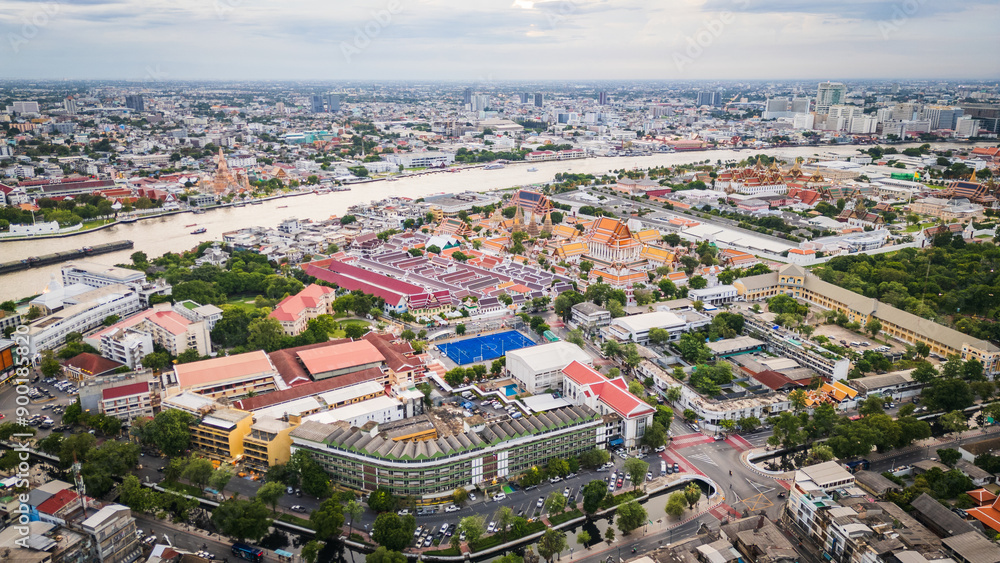 Obraz premium aerial of Bangkok Thailand Grand palace king royal residence in old town drone cityscape at sunset