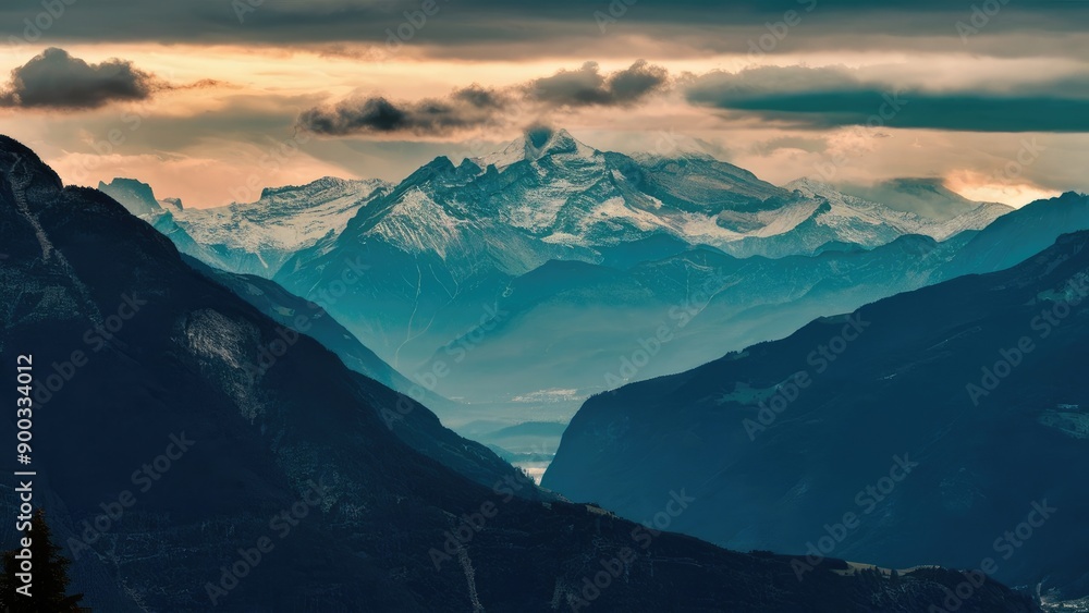 Obraz premium Warm Sunset Hues in Cool Mountain Air