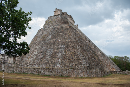 Following the search for new Mayan sites in Yucatan, Mexico: Uxmal