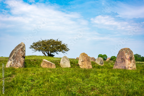 Großsteingrab Hünengrab Nobbin bei Putgarten auf Rügen photo