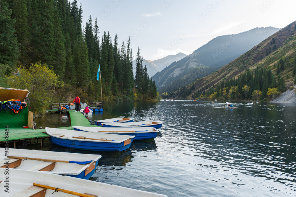 Obraz premium Beautiful view of Lake Kolsai, Kazakhstan. Sunny day and clear weather