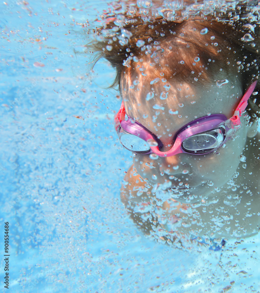 Underwater Baby swimming