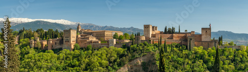Obraz na płótnie Historic Alhambra palace at sunny day in Granada, Andalusia, Spain w salonie
