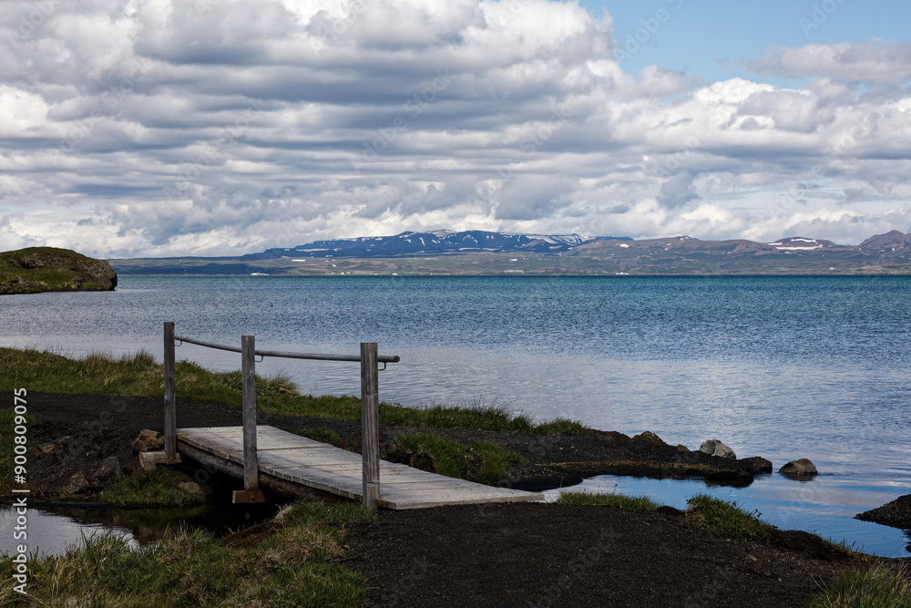 Obraz premium lake in mountains