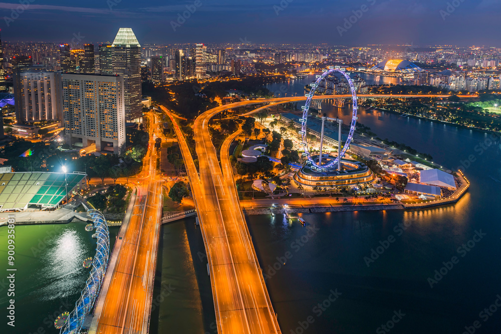 Obraz premium Singapore city, sunset and sunrise Downtown of Singapore is office buildings and business bank financial