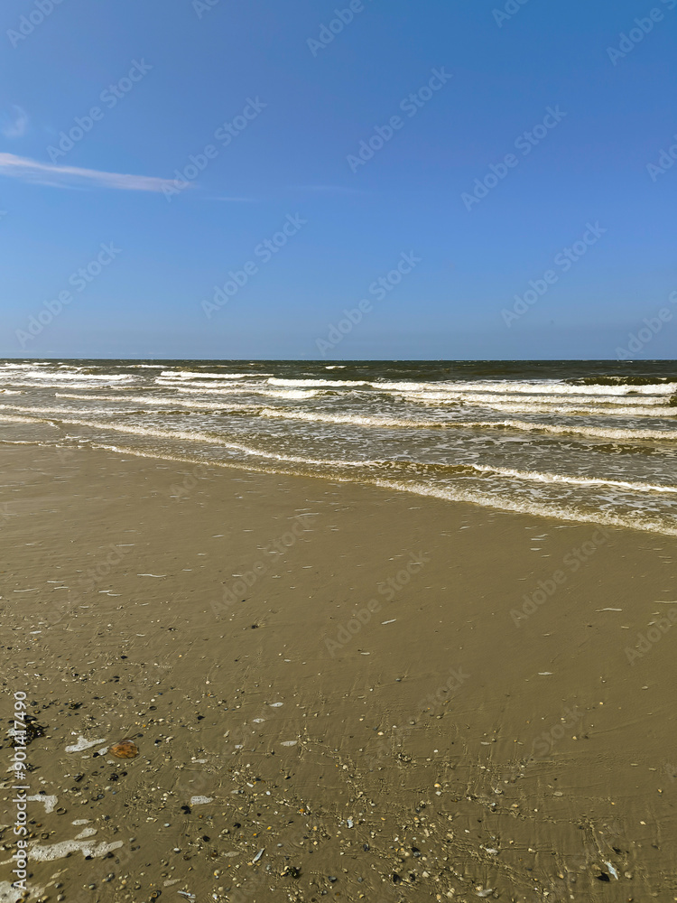 Blick vom Sandstrand auf die Nordsee Blick vom Sandstrand auf die Nordsee