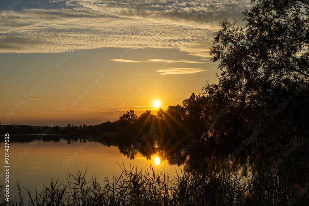 Frankreich - see - sonnenuntergang