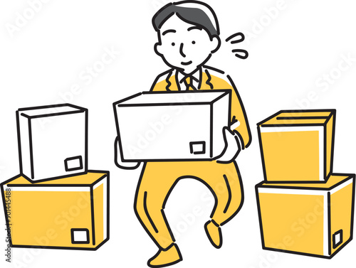 荷物を整理する男性社員