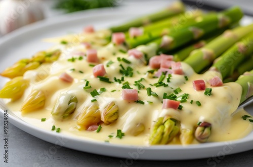 Asparagus With Hollandaise Sauce and Ham