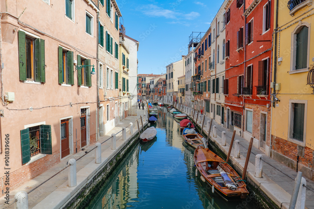 Photo horizontale de bateaux sur les canaux de Venise Photo horizontale de bateaux sur les canaux de Venise