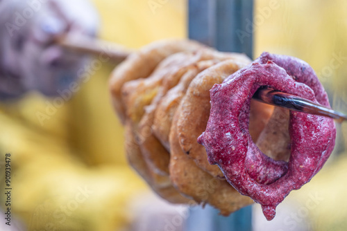 The originator of the donut. A street food specialty of Peru, the “fried doughnut (picarones)”.