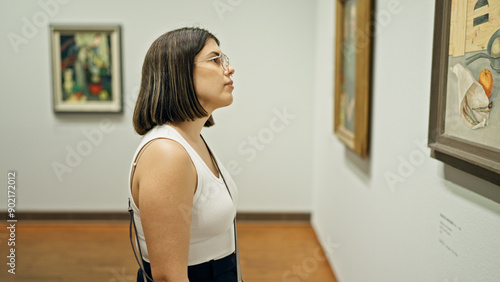 Photography Young beautiful hispanic woman visiting art gallery at Albertina Museum in Vienn