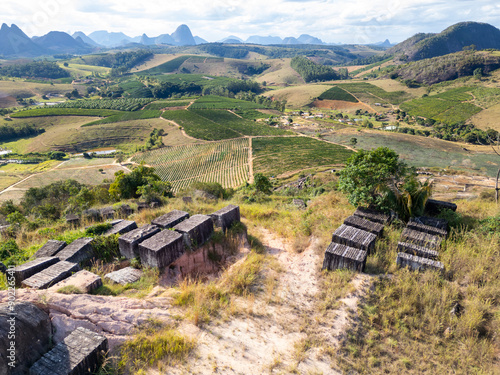 Foto Aerial drone view of an abandoned ornamental rock extraction site in Aguia Branca, ES, Brazil