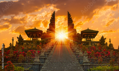 Фотография Pura Besakih temple on the slopes of Mount Agung largest and holiest temple at s