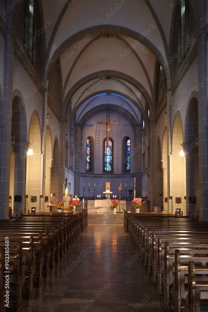 Fototapeta premium Blick in die Basilika von Werl in Nordrhein-Westfalen
