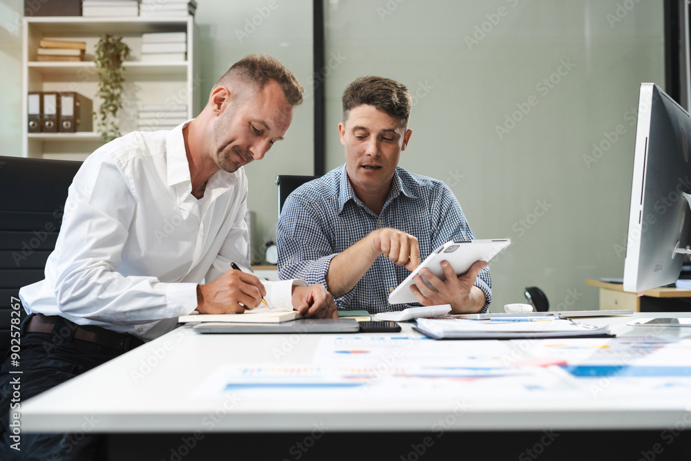 Obraz premium Male colleague caucasian, meeting design ideas concept business planning at office.