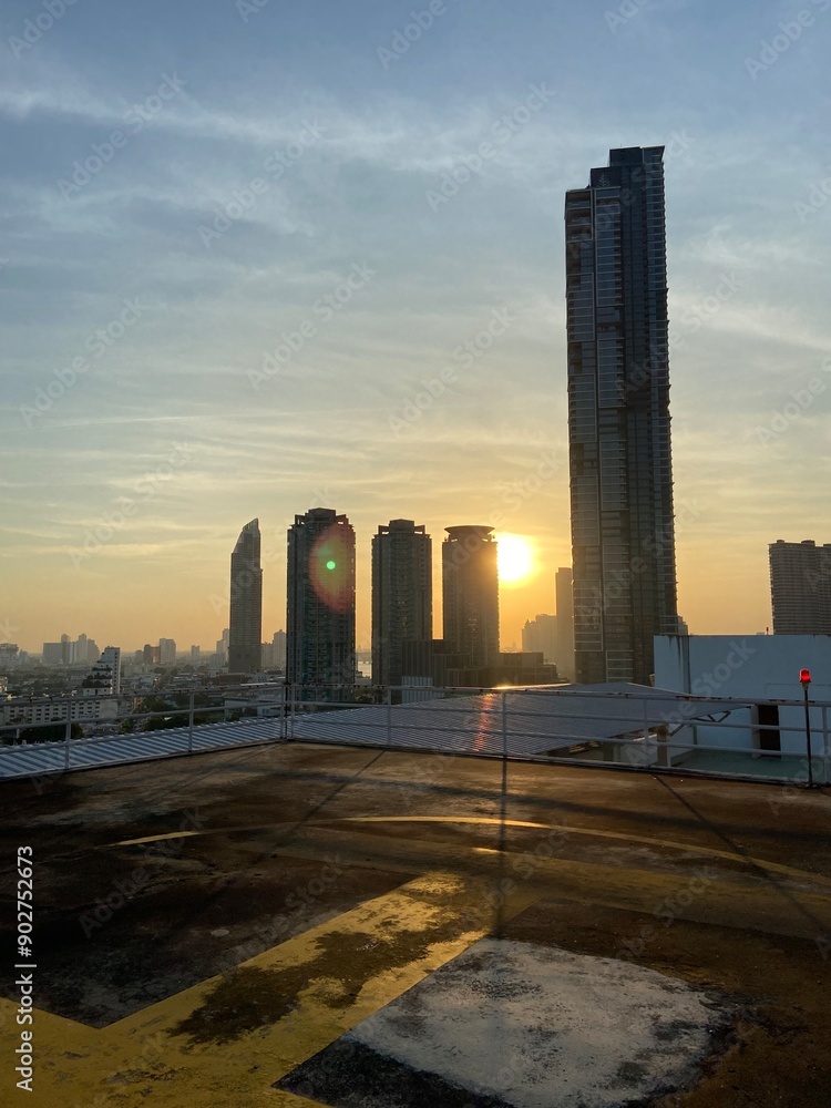 Fototapeta premium sunset over the city
