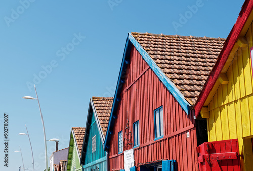 Cabanes colorées au Château-d'Oléron. Ile d'Oléron, Charente-Maritime, Nouvelle-Aquitaine, France