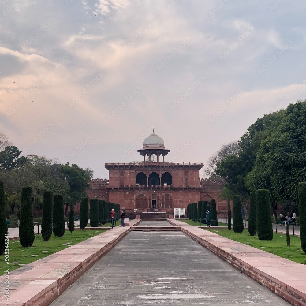 Fototapeta premium indian architecture & garden