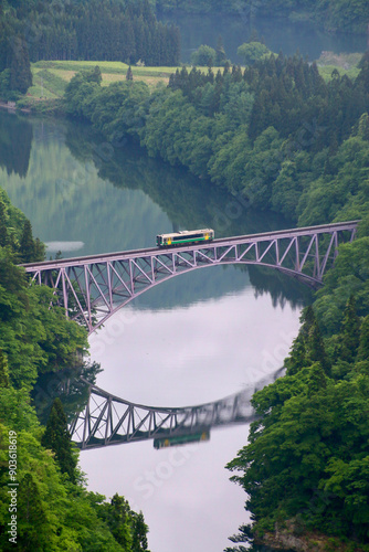 只見線・第1橋梁・列車通過（福島県・三島町） photo